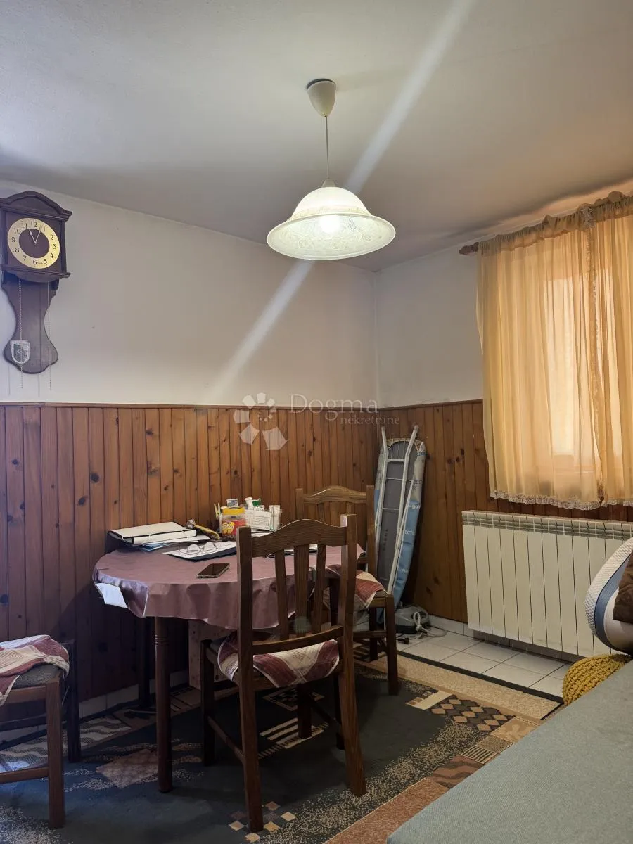kuća sa potencijalom i građevinskim terenom / buzet - slika 23