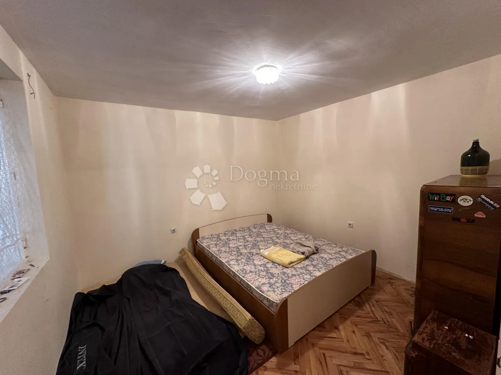 karlobag dvojna kuća - slika 16
