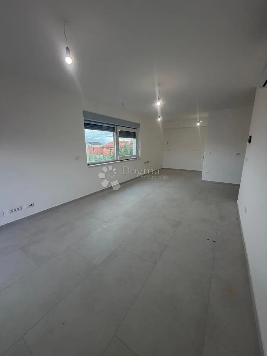 vodice - novogradnja dvosoban stan sa krovnom terasom s4 - slika 8