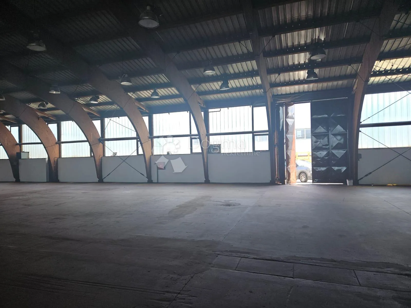 najam poslovnog prostora – 1.180 m² osijek, jug ii - slika 3