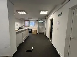 odličan poslovni kompleks - slika 14