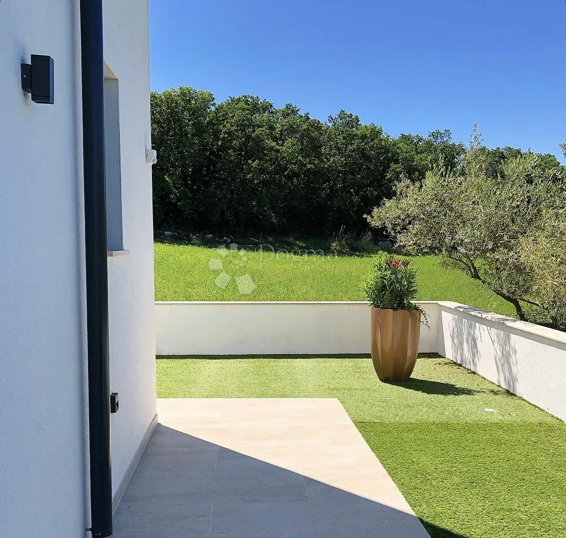 vila s dvije stambene jedinice blizina centra poreča - slika 21