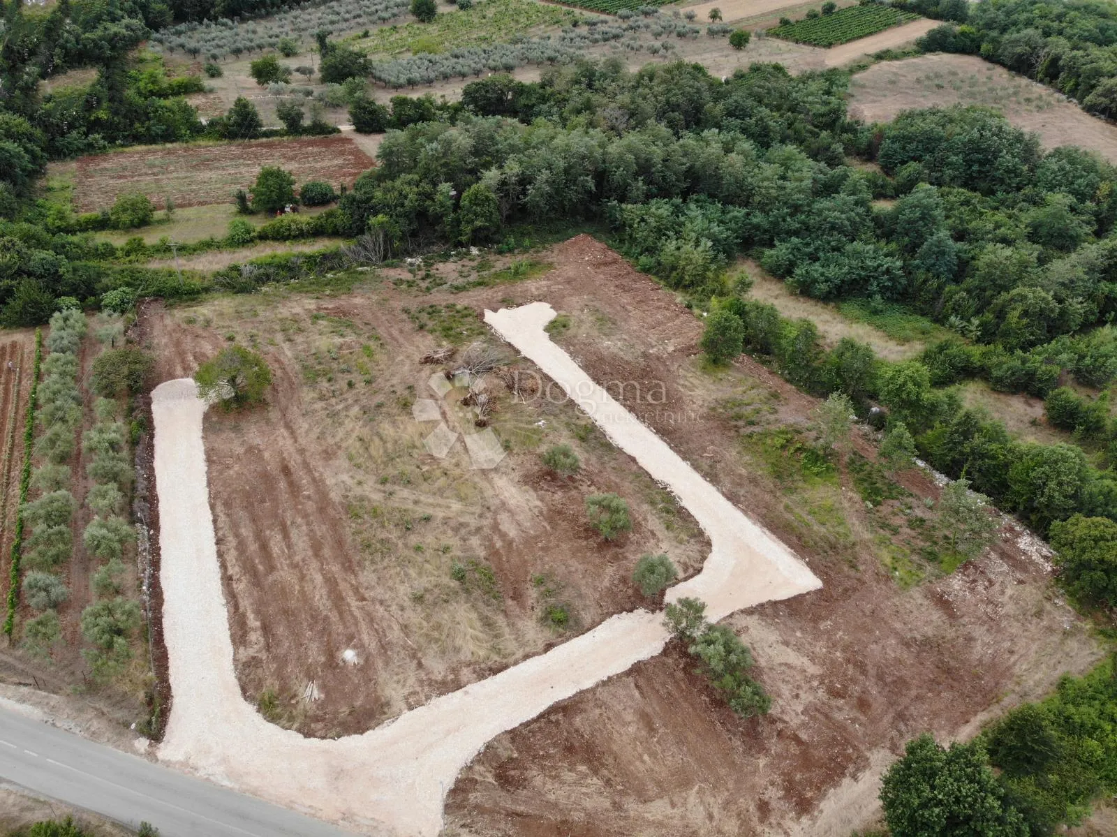 prekrasno građevinsko zemljište idealno za vilu s bazenom - slika 2