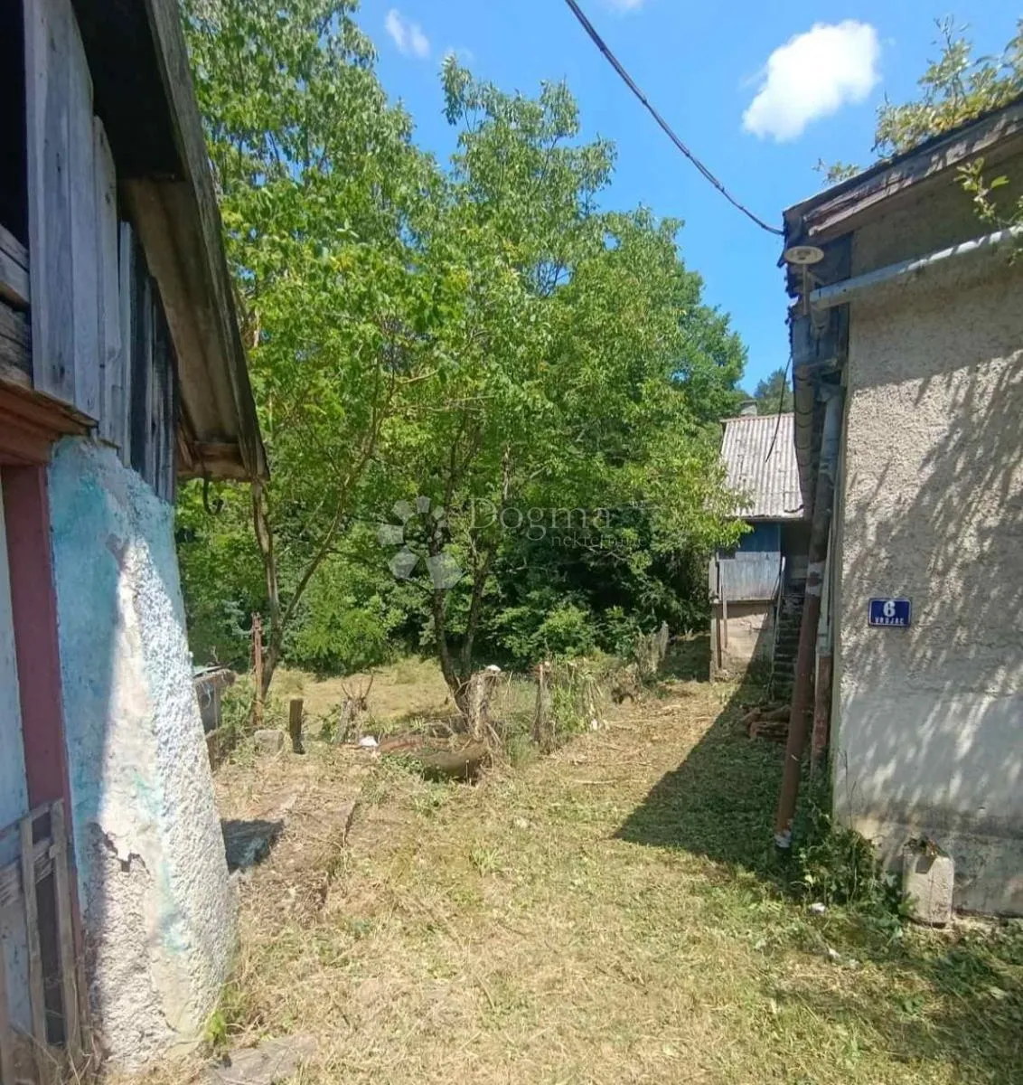 dvije kuće na zemljištu 5000 m2 u drežnici - slika 9