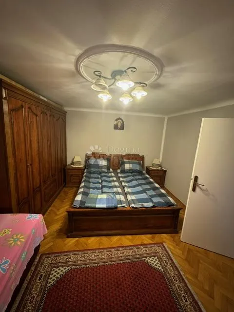 komforan stan/polovica kuće sa terasom i parkirnim mjestom - slika 17