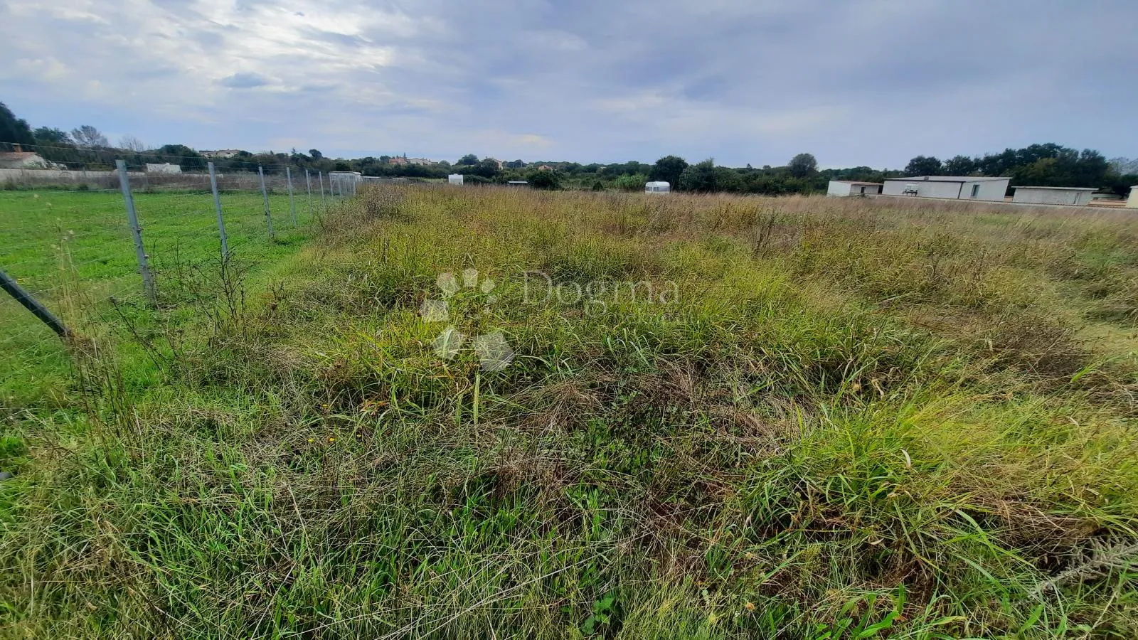 poljoprivredno zemljište, jadreški 500m2 - slika 2