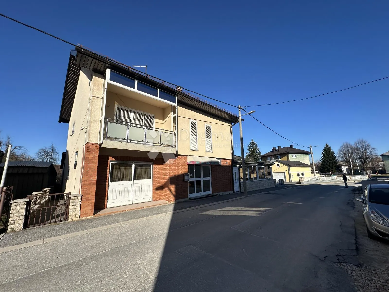 stambeno poslovni objekt u centru grada - slika 9