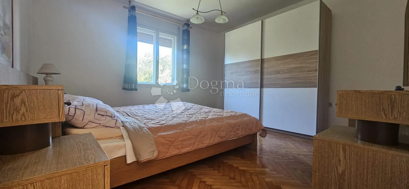 kuća sa 3 stana - slika 38