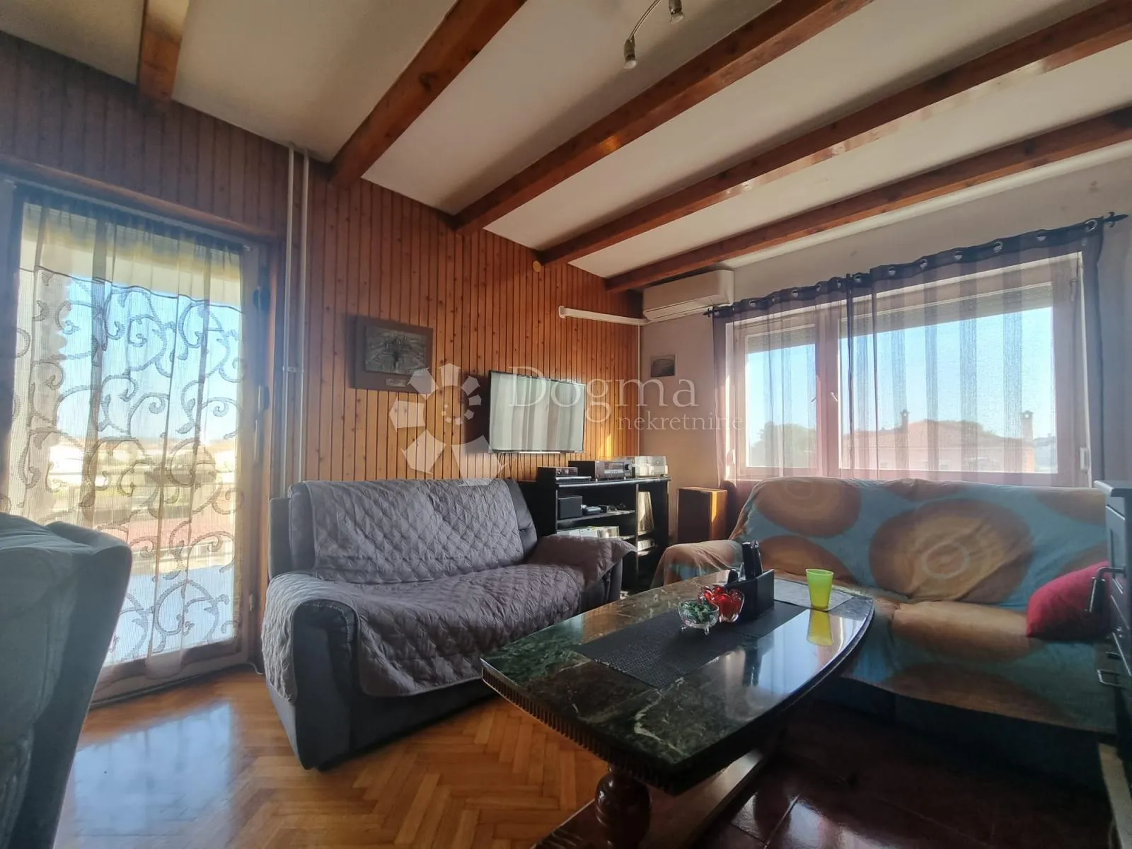 kuća sa bazenom i 4 stambene jedinice - 600m od plaže - slika 37