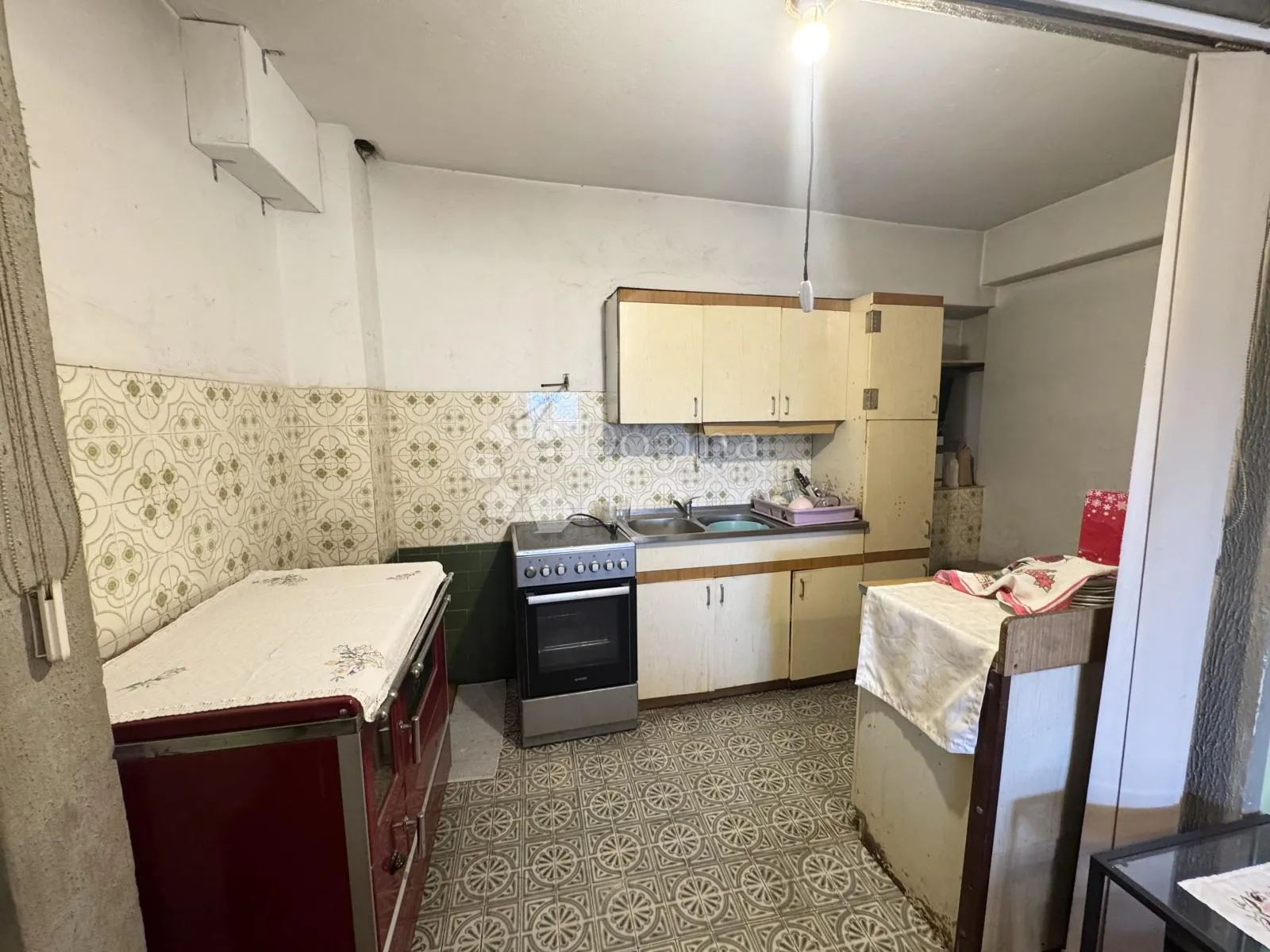 srdoči - kuća s dva stana - slika 11