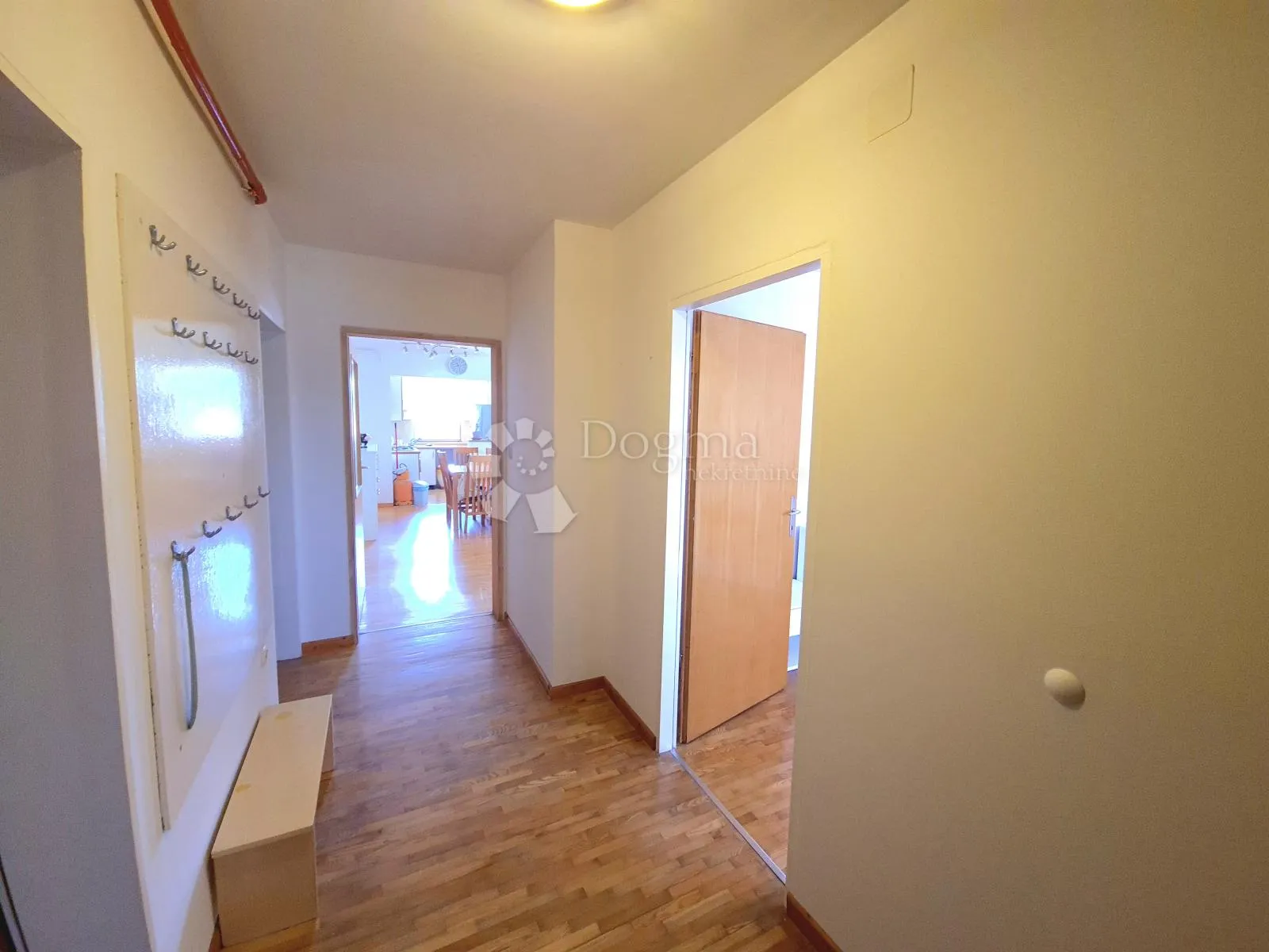 komforna kuća s 3 stana, 373m2 - kraljevečki novaki, sesvete - slika 18