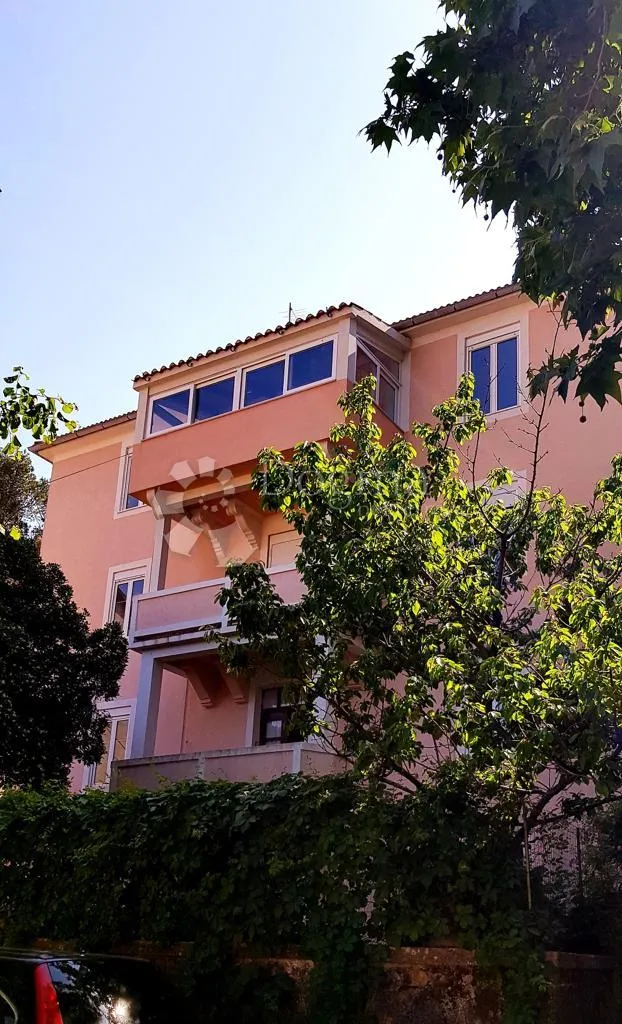 rab-odličan stan u gradskoj jezgri s pogledom - slika 50