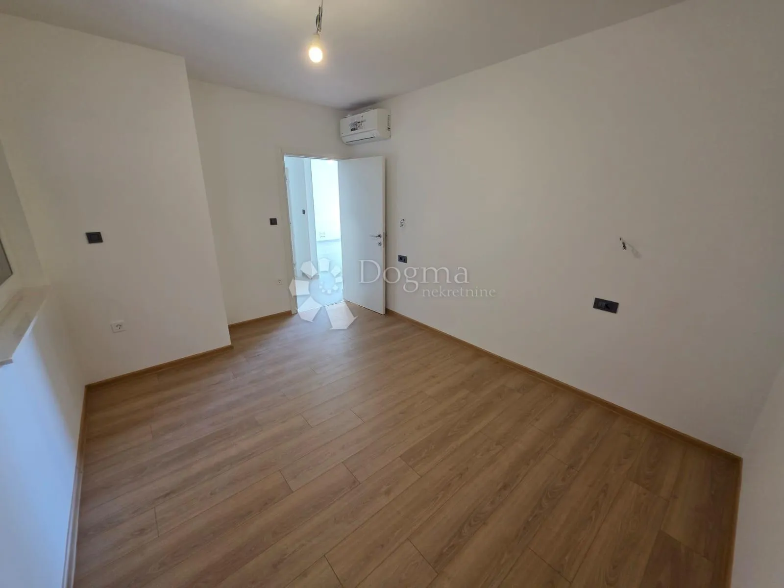 primošten- dvosobni stan na 2.katu, top lokacija s9 - slika 10