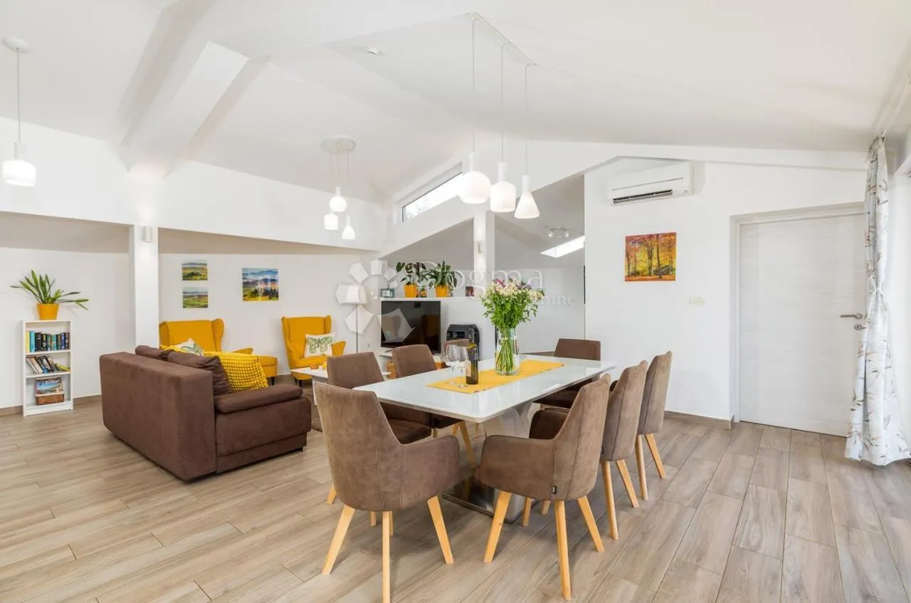 villa u banjolama 150m2 za dugoročni najam - slika 19