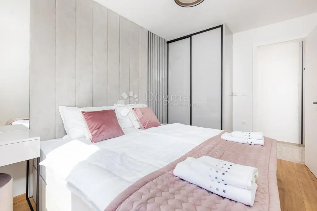 malinska - apartman s bazenom i pogledom 300m od mora - slika 11
