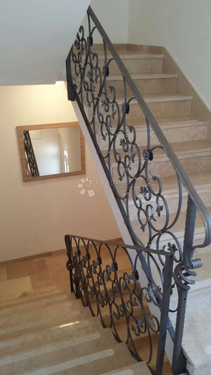 fantastična lokacija, dvojna kuća sa 3 apartmana samo 250 metara do plažena - slika 22