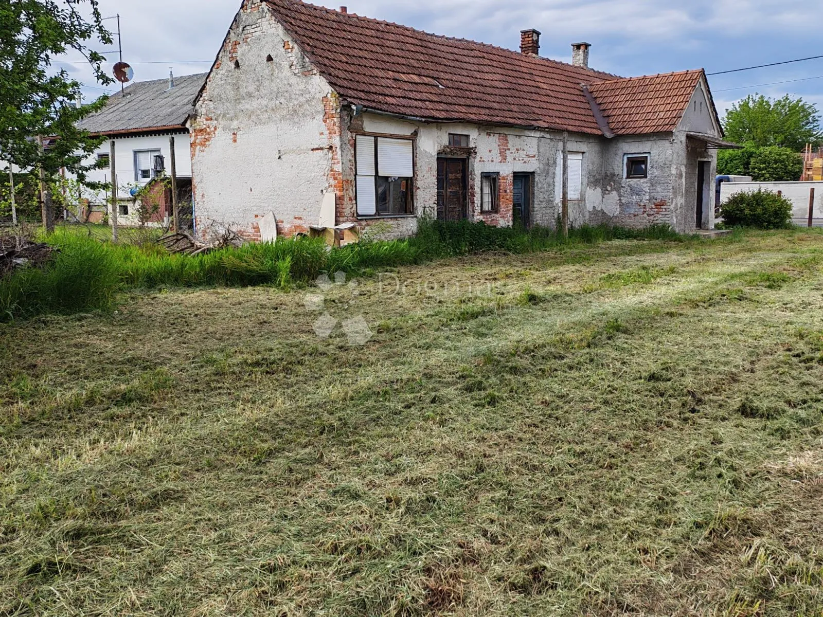 odlična prilika! građevinsko zemljište 2.387 m² s kućom u trnovcu bartolovečkom - slika 2