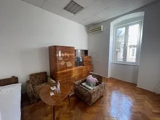 na samo par koraka do korza prodajemo stan od 112.25m2 - slika 9