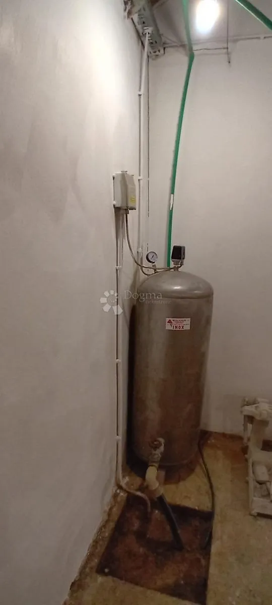 gospodarski objekt na parceli 12.377 m²-poljana križevačka - slika 10