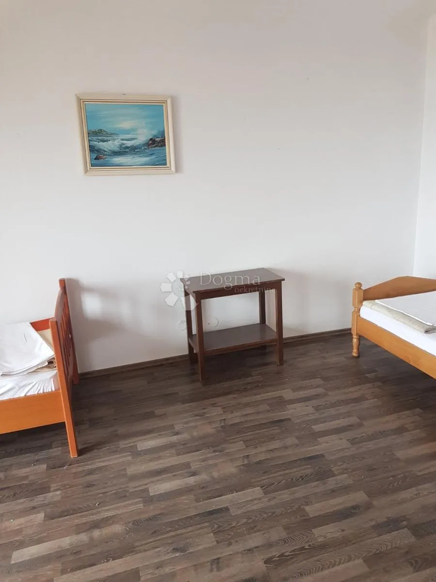 klenovica kuća za najam radnika - slika 5