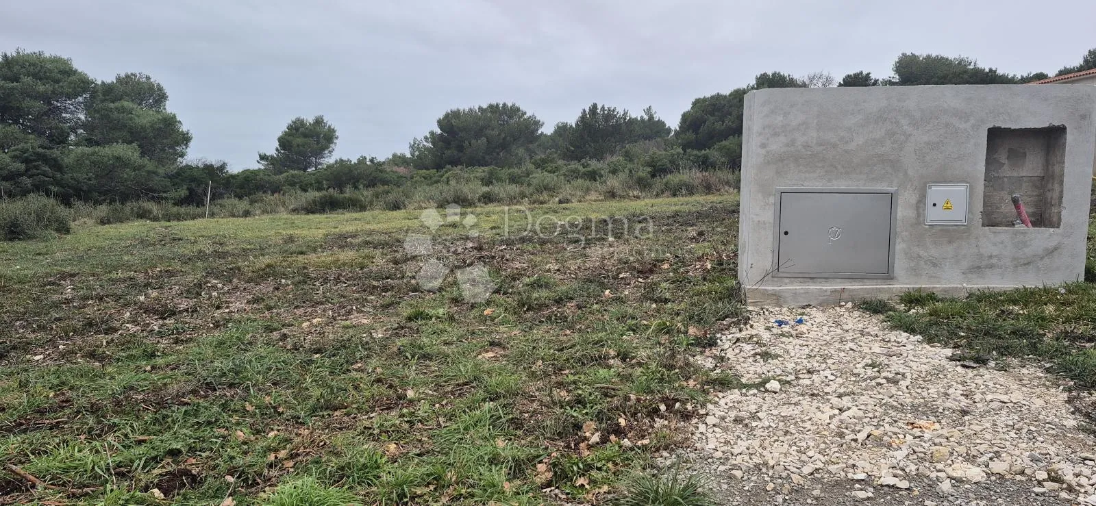 građevinsko zemljište sa pravomoćnom građevinskom dozvolom - slika 5