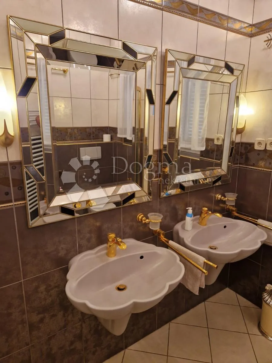 atraktivna villa sa pogledom na more -najam - slika 25