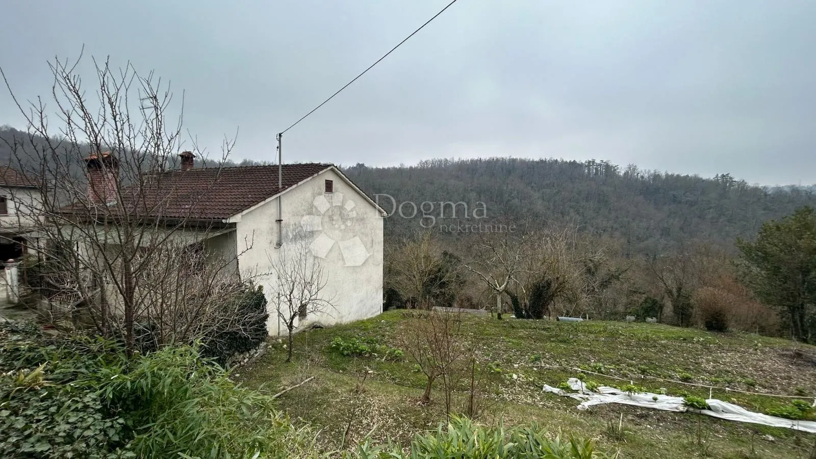 kuća za renovaciju s terasom s koje nećete željeti otići! - slika 37