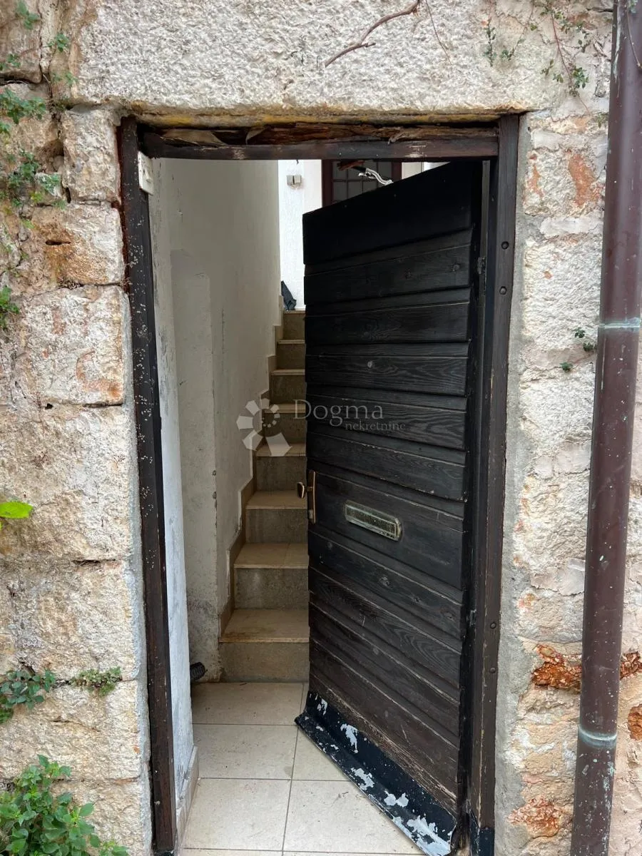 prilika, kamena vila, jelsa, otok hvar - slika 5