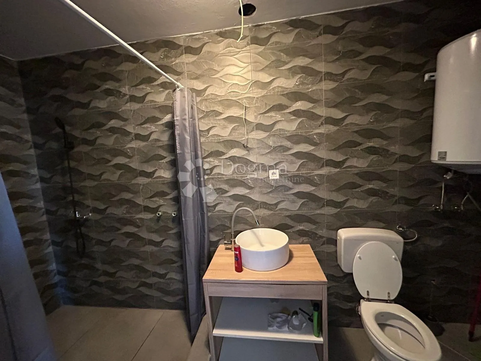 prilika, kuća 670m2, svetice, 960€/m2 !! - slika 8