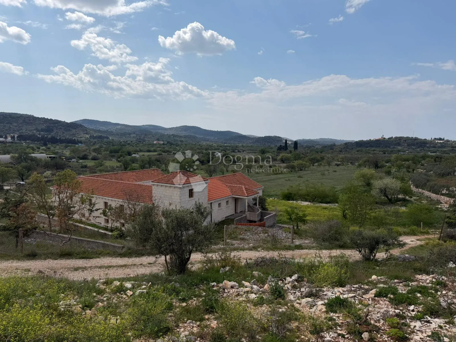 mediteranska oaza privatnosti – kamena rezidencija na braču - slika 32
