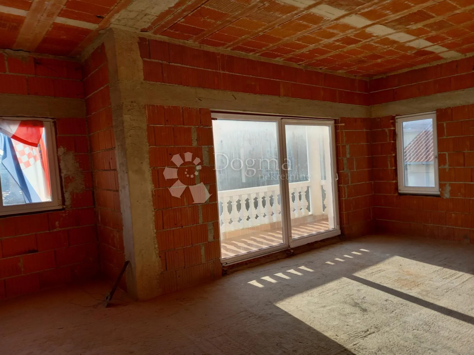vodice - kuća 800 m2 odlična prilika - slika 36
