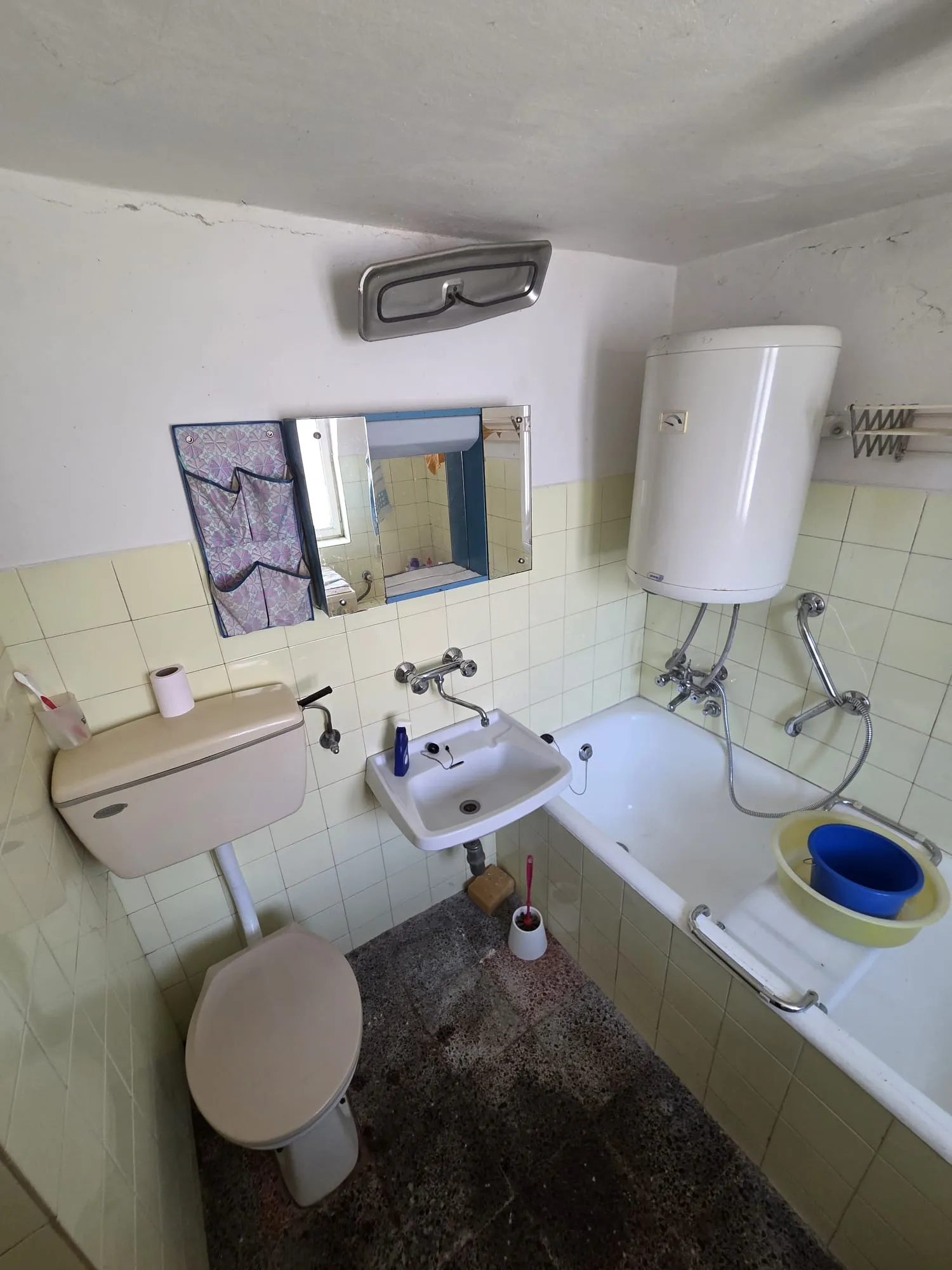 utočište daleko od gradske gužve – kuća s potencijalom u erdutu - slika 17