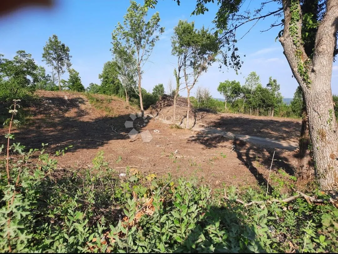 zemljište s potencijalom za gradnju i turizam u blizini plitvica - slika 7