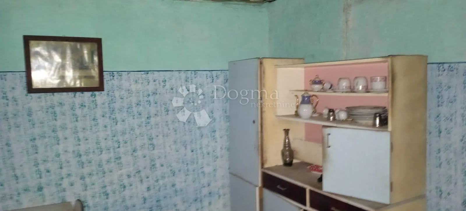 kuca sa velikim građevinskim terenom - slika 16