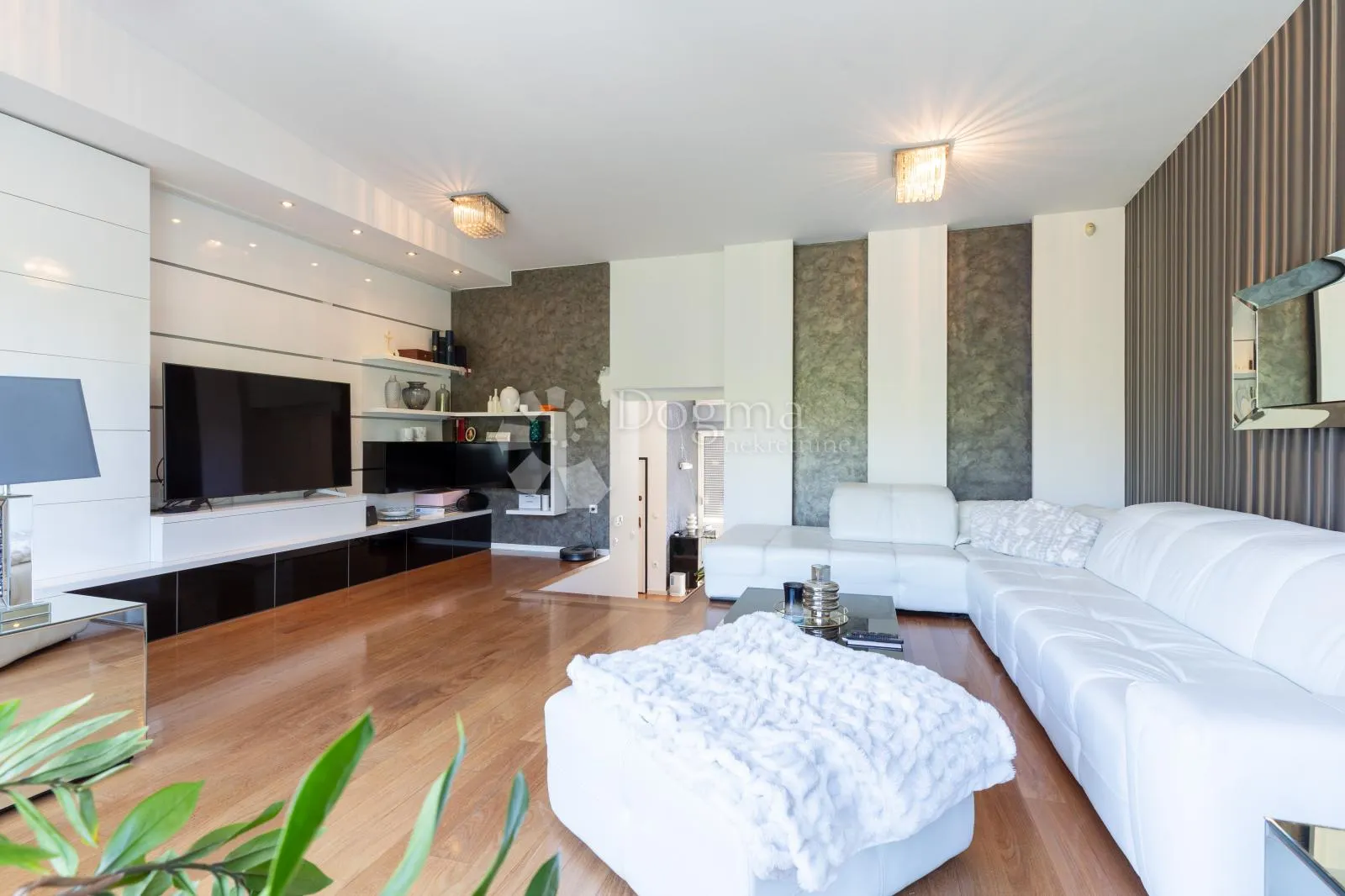 top penthouse pun svjetla - 2 terase - 2 balkona - 2 parkinga - slika 3