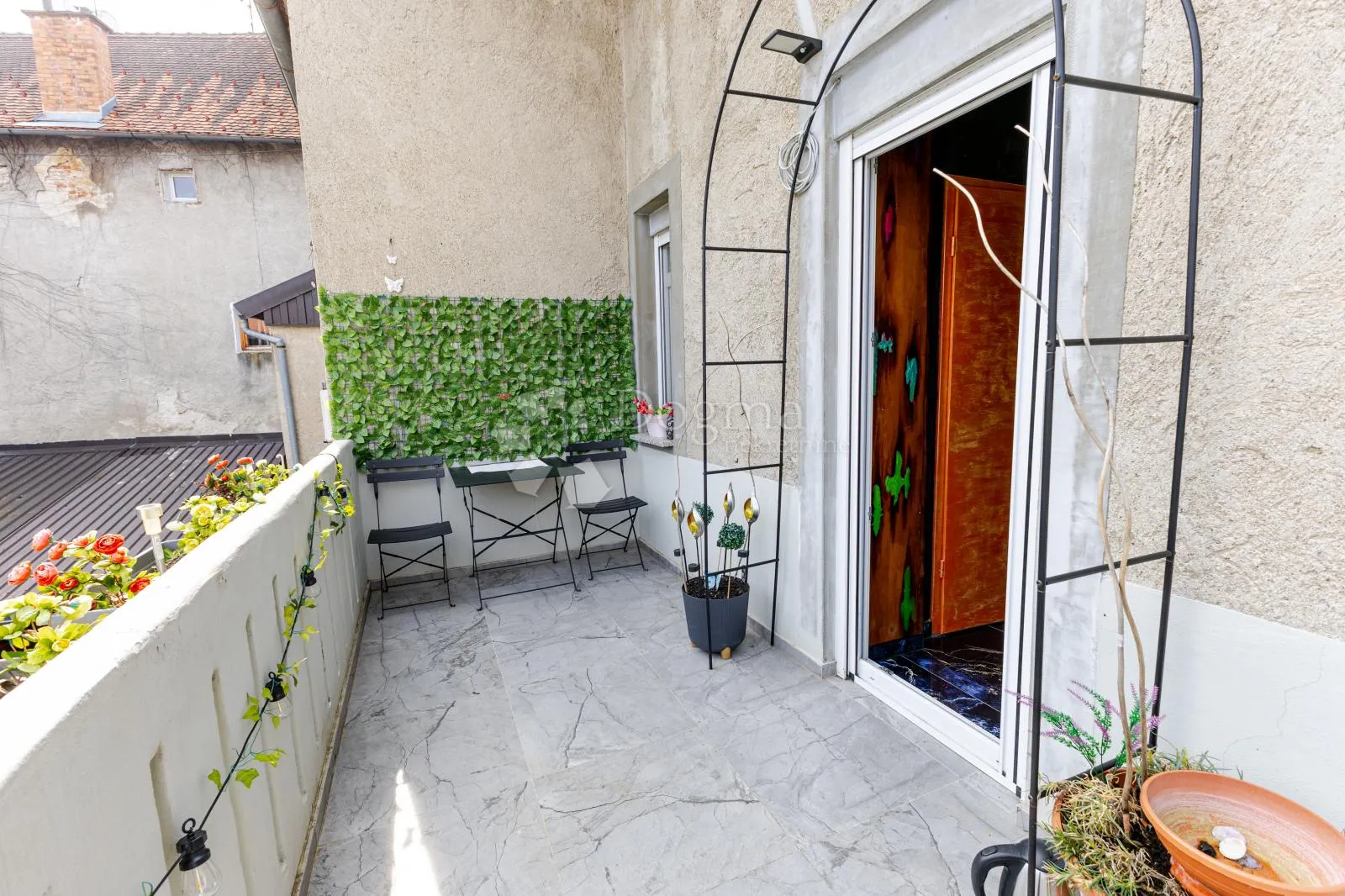 centar varaždina – luksuzno renoviran stan 100 m² s balkonom - slika 25