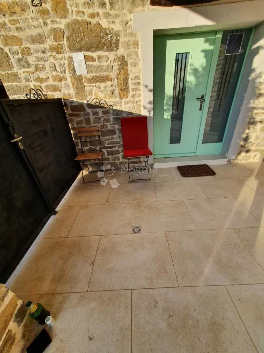 motovun - prelijepa kamena kuća - slika 18