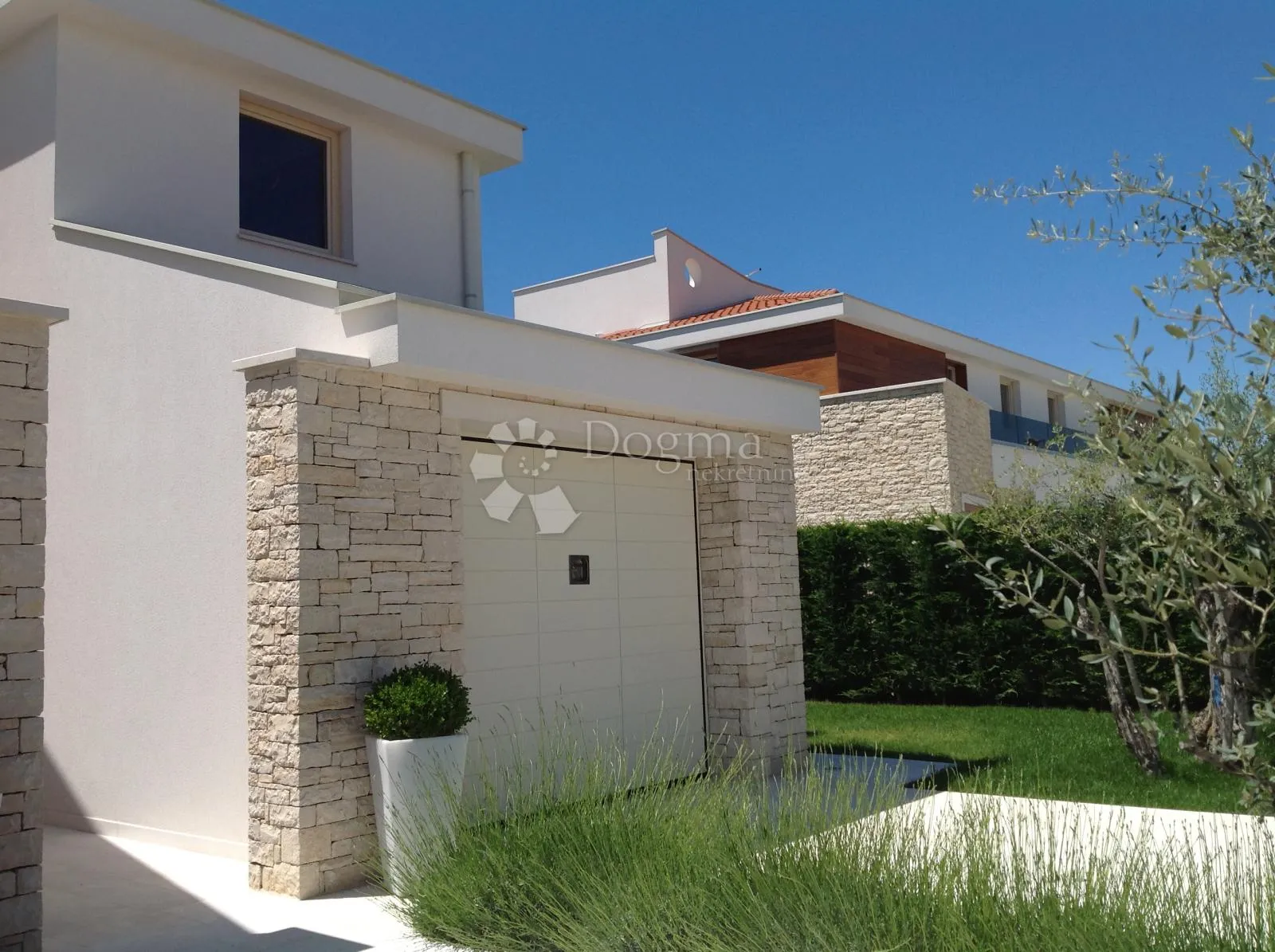 poreč (okolica) - moderna vila blizu mora - slika 4
