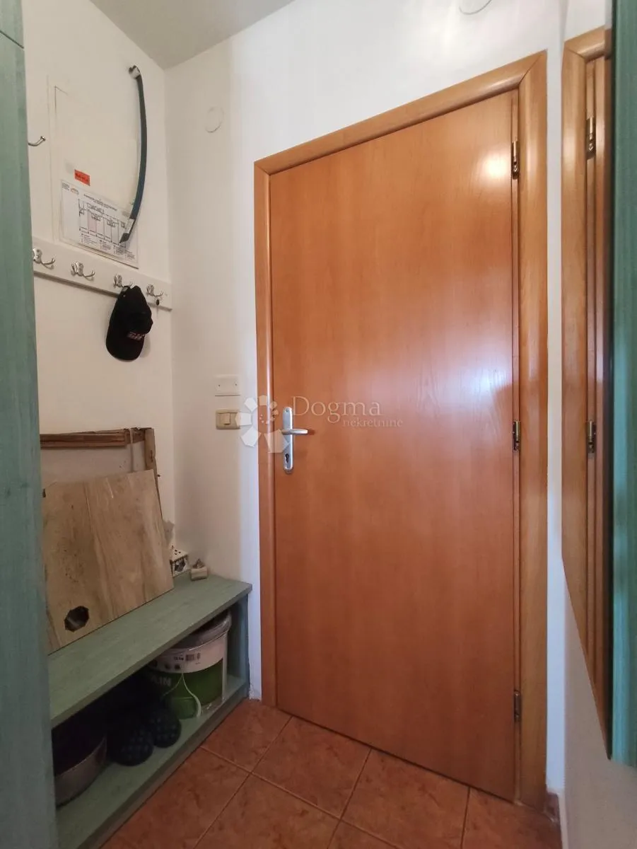 novouređeni apartman sa pogledom na more - slika 15