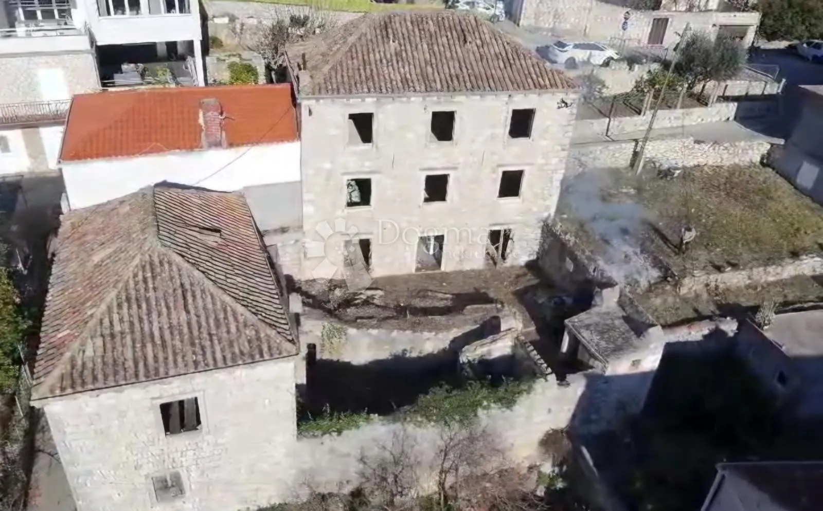 tradicionalne kamene kuće s okućnicom–prilika za investiciju - slika 15