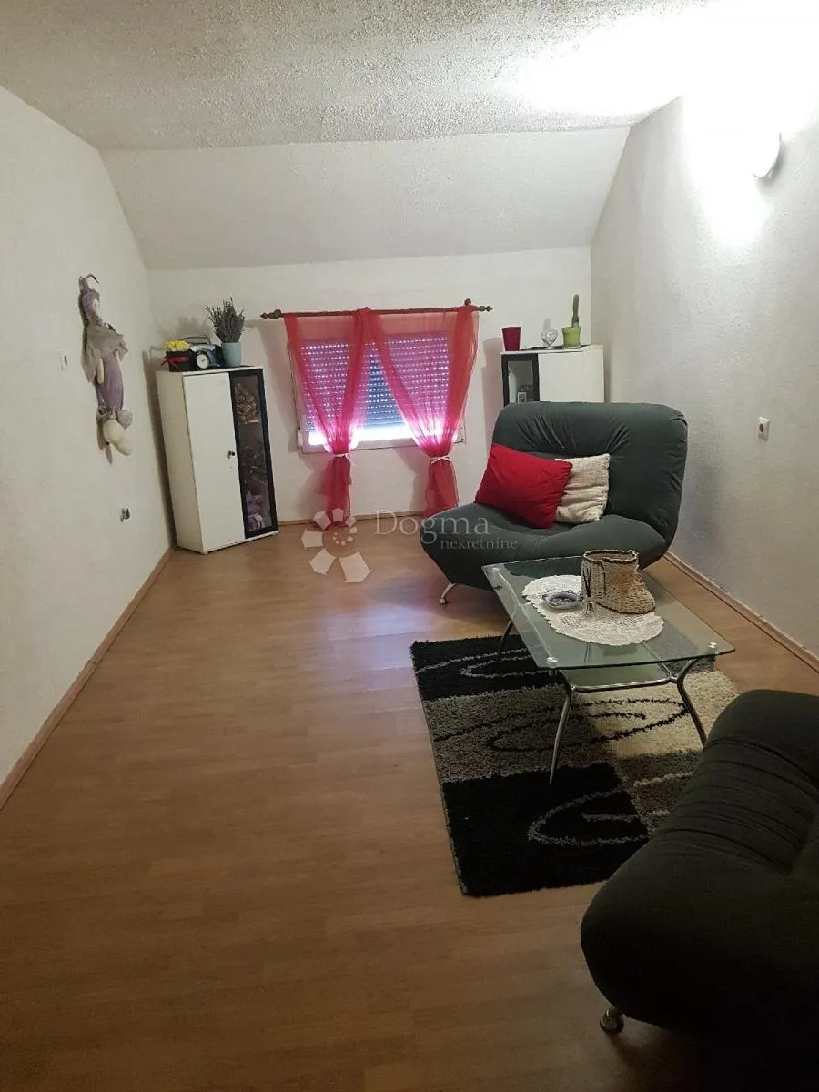 kuća sarvaš 280 m² – idealna za obitelj ili investiciju - slika 12
