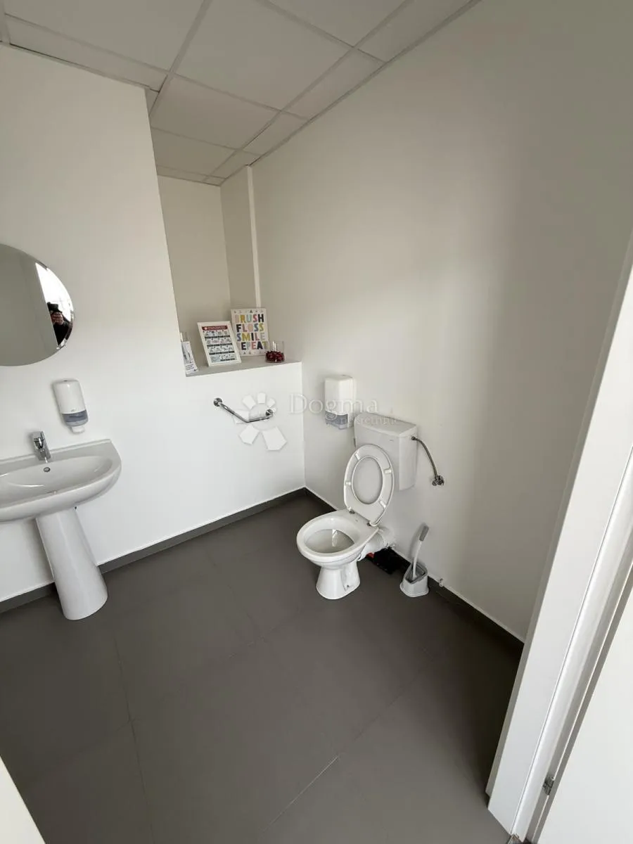 poslovni prostor 200m2 – zakup, centar viškova - slika 3