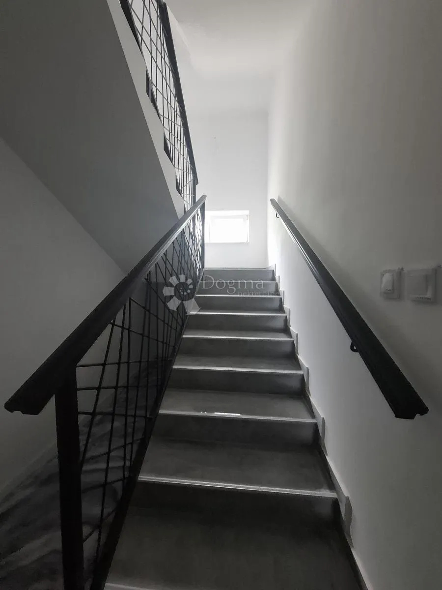 moderna novogradnja u murvici - slika 10