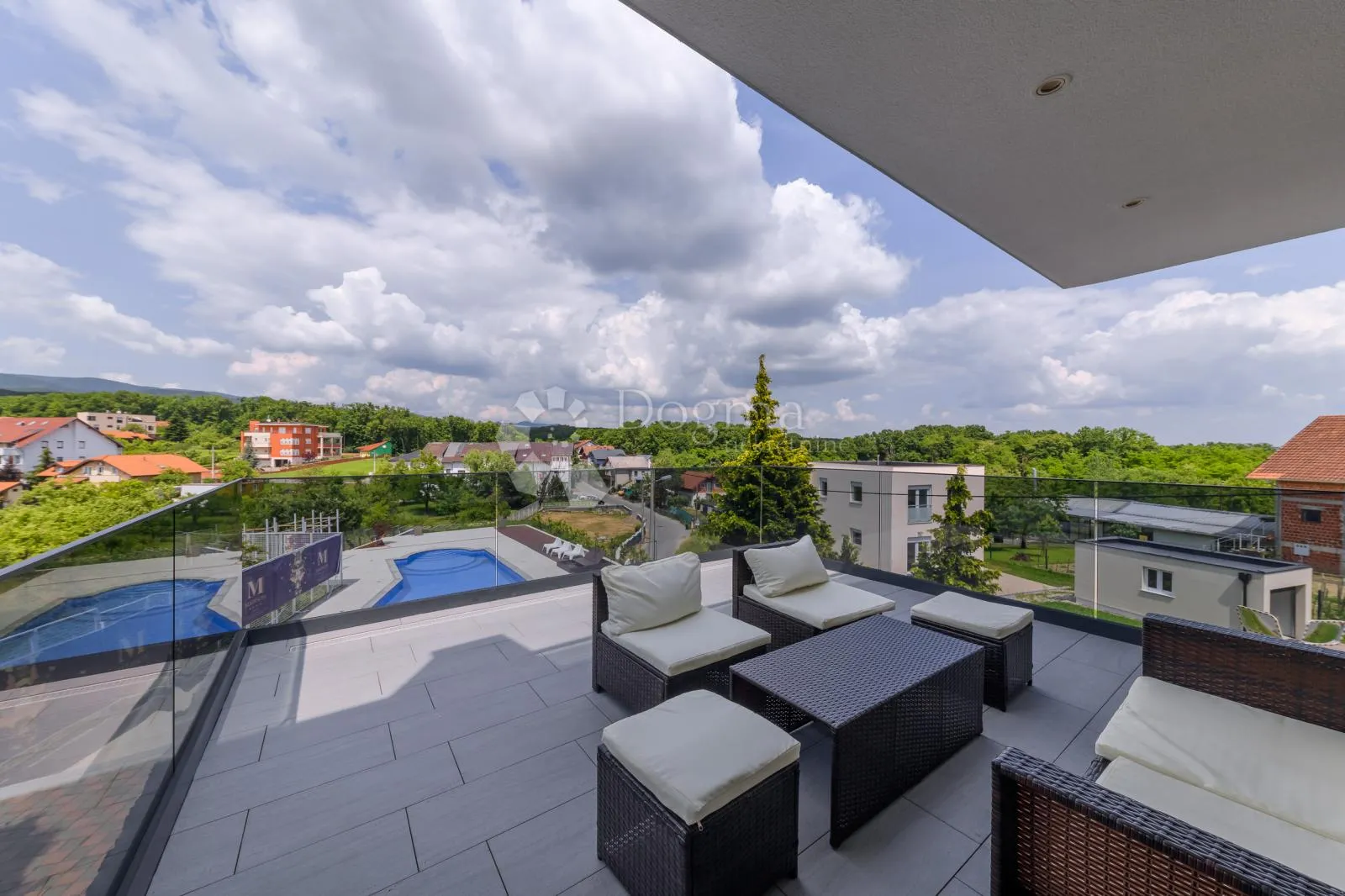 zagreb, maksimir, luksuzan stan 40 m2 s bazenom - slika 1