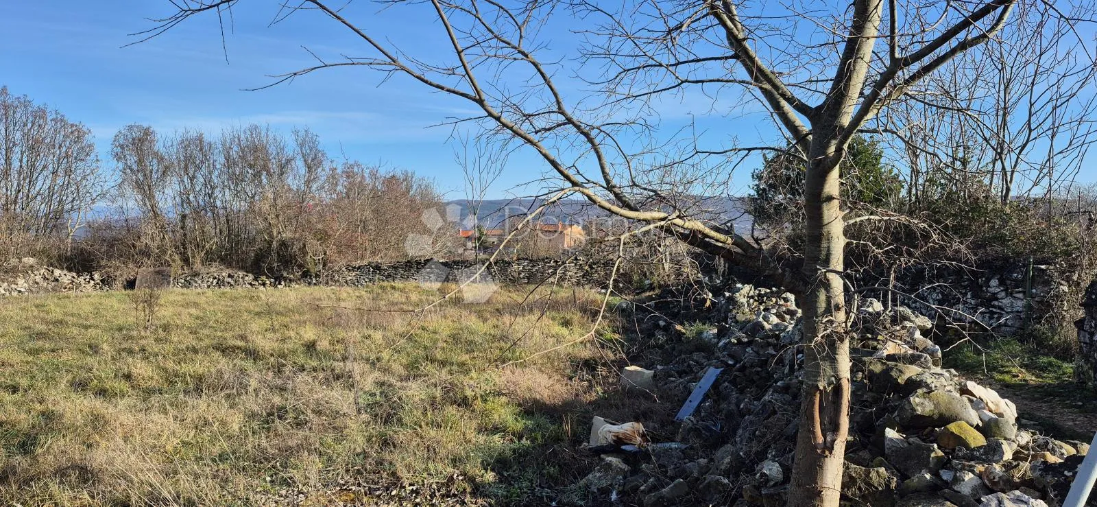 građevinsko zemljište sa građevinskom dozvolom 3 km od mora - slika 9