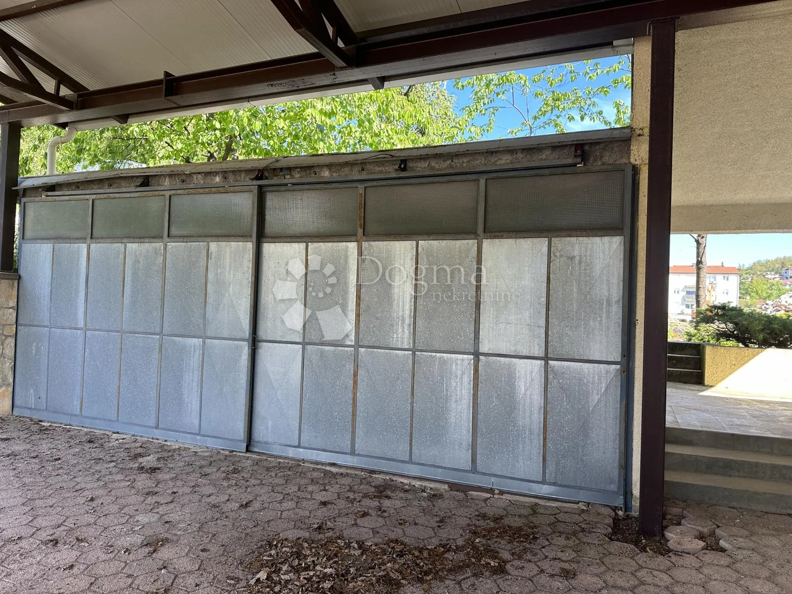matulji-poslovni prostor 400m2 sa 680 m2okućnice - slika 9