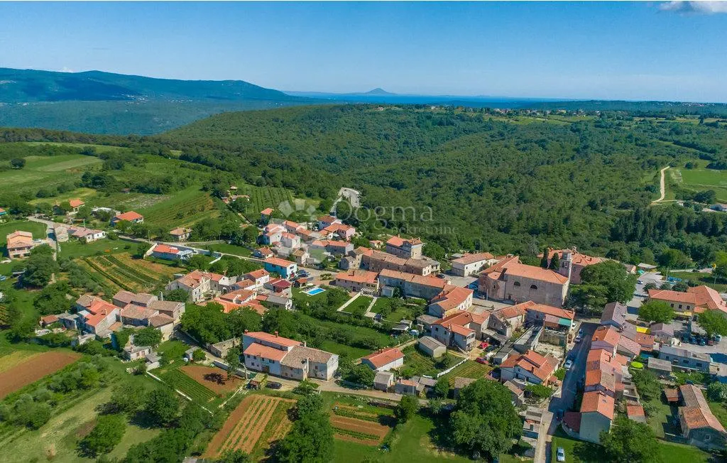 investicija! prostrano građevinsko zemljište! - slika 6