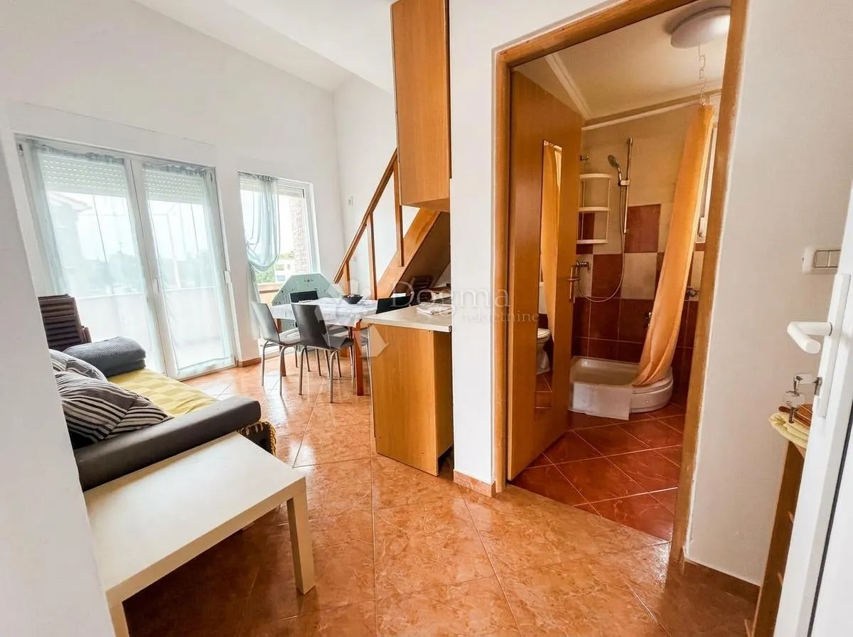 prilika! 3 apartmana na jednom katu - slika 8