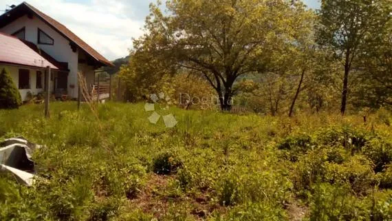 atraktivno građevinsko zemljište u velikoj rakovici – 1.929 m², mir, priroda i odličan potencijal! - slika 2