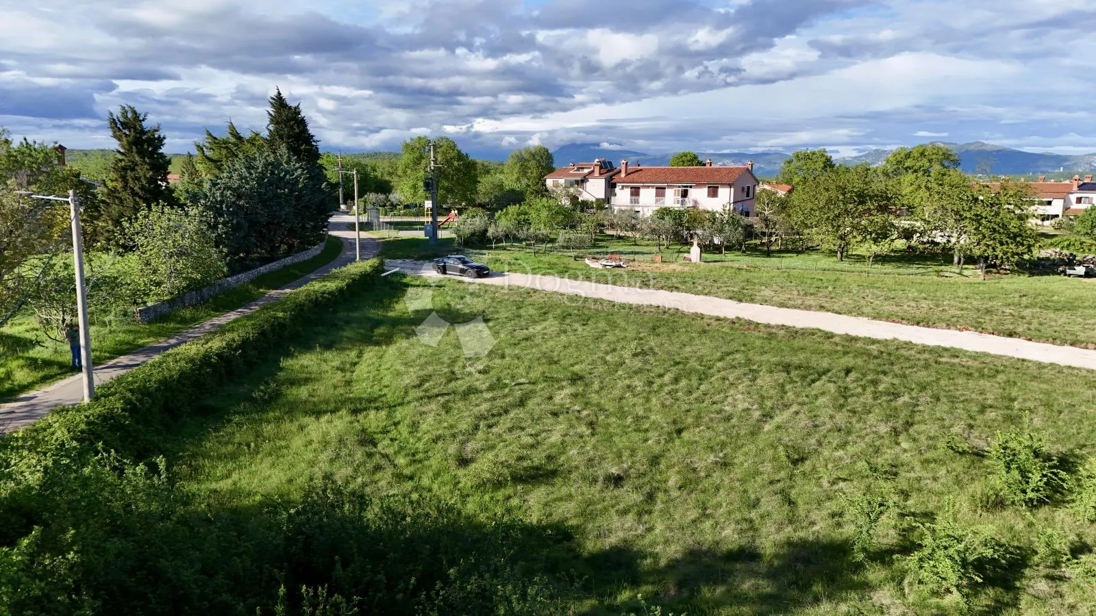 prekrasno građevinsko zemljište u selu kraj labina - slika 5